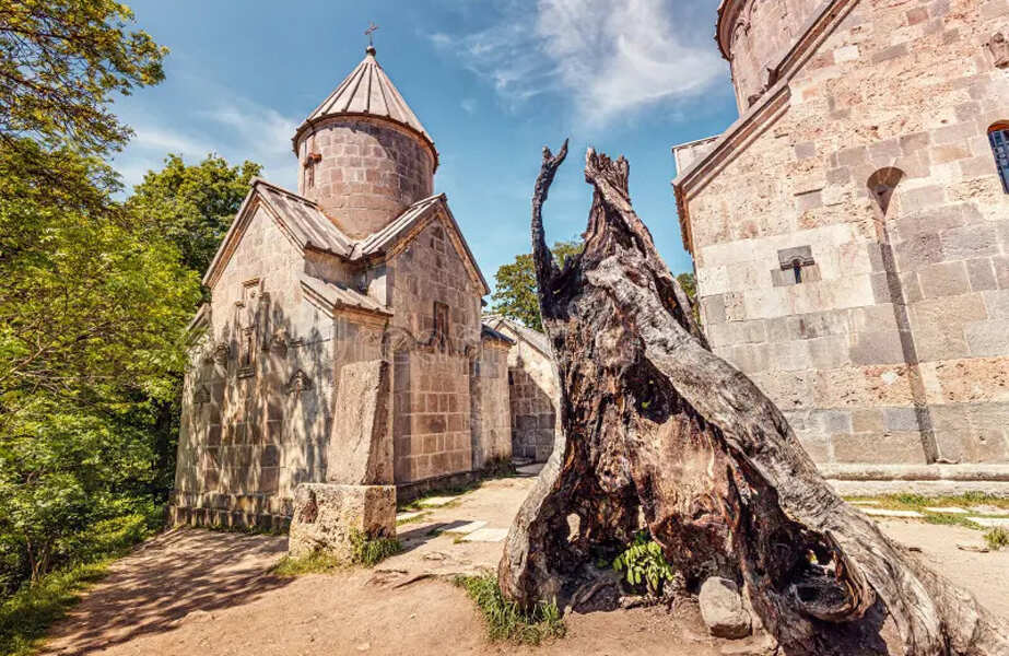 Экскурсия к озеру Севану и монастырям Агарцин и Гошаванк (13/18)