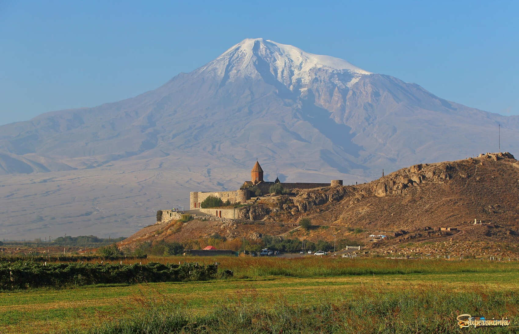 Индивидуальный тур в  Хор Вирап, Нораванк, пещера Арени (Пещера птиц), дегустация вин  (5/10)