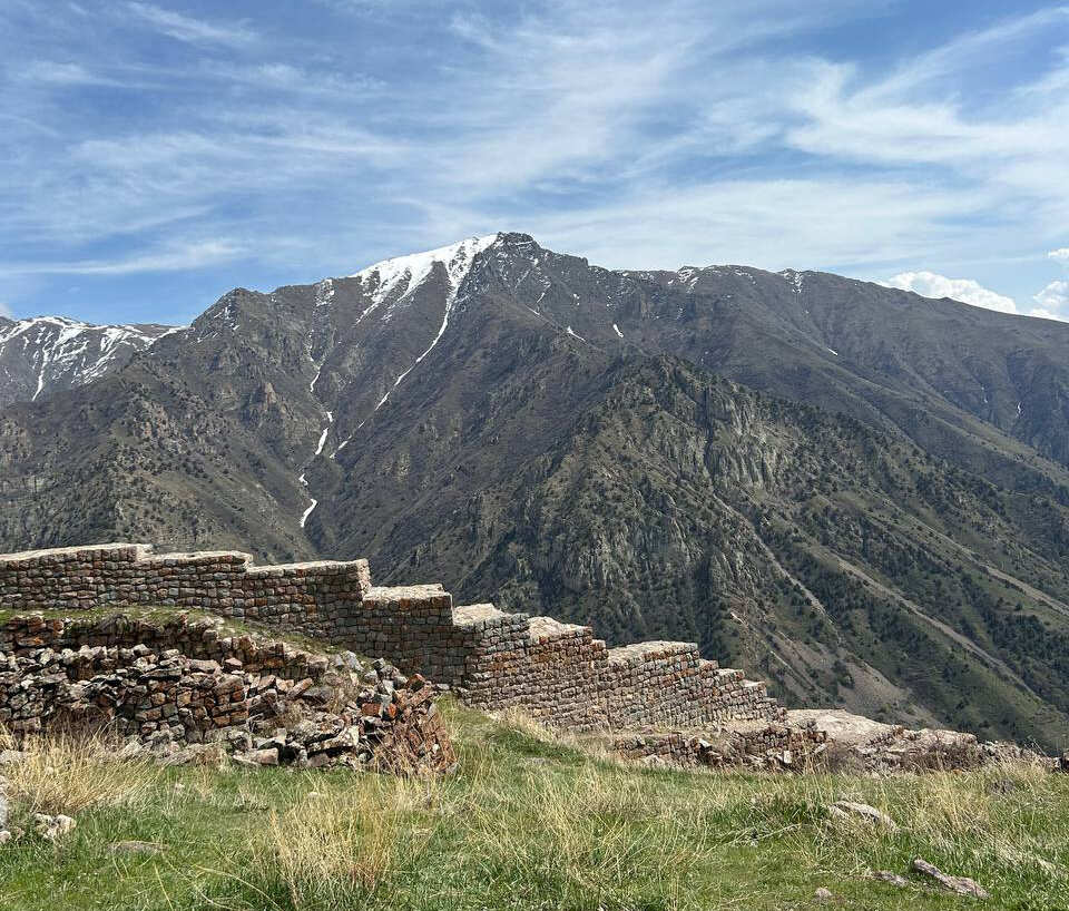 Поход к крепости Смбатаберд и монастырю Цахац Кар (10/10)