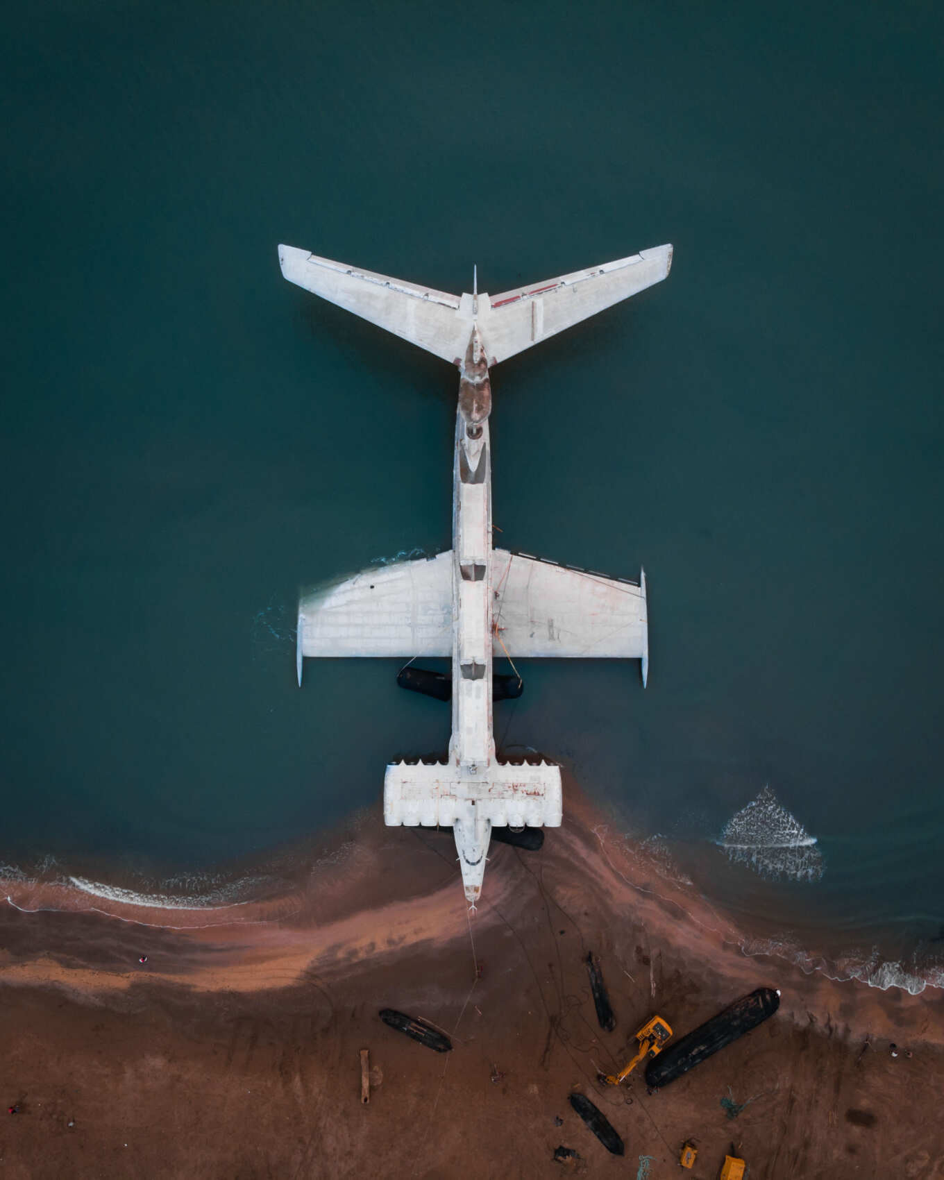 Дербент - древнейший город России и экраноплан Лунь