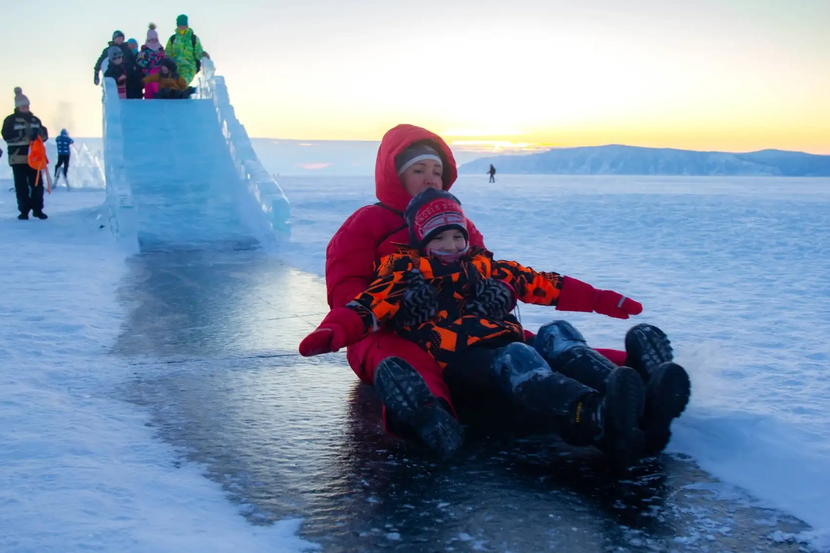 Детский Зимний Байкал. Остров Ольхон (6+) (2/29)