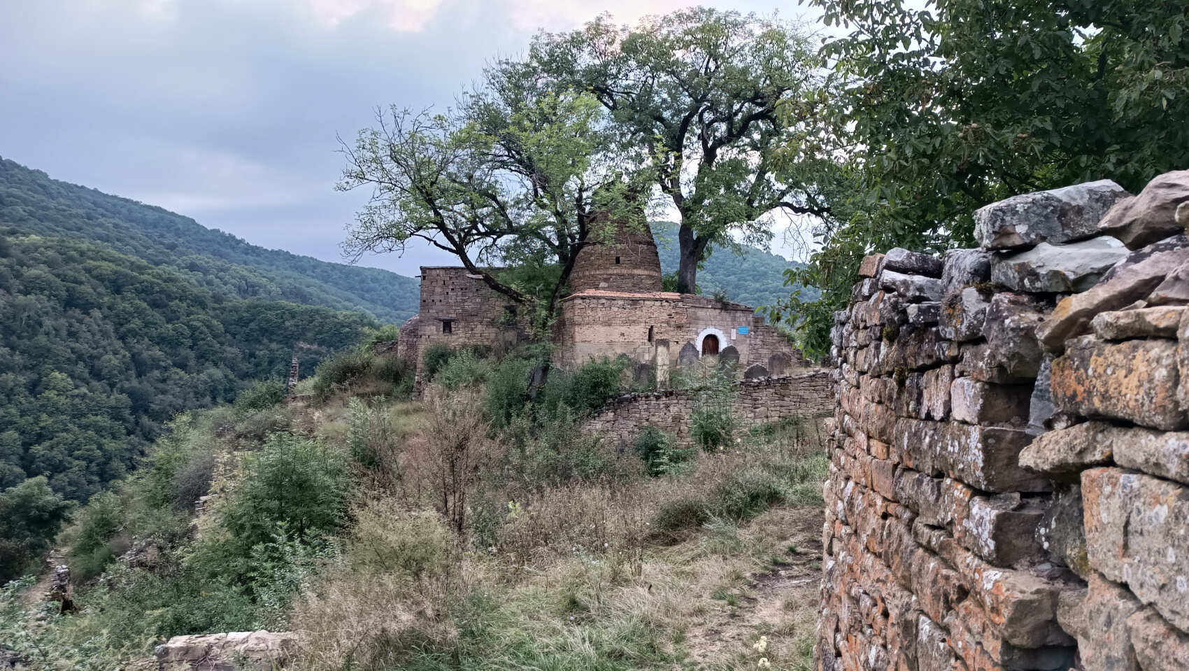 Кубачи- аул мастеров и  Кала Корейш. (3/9)