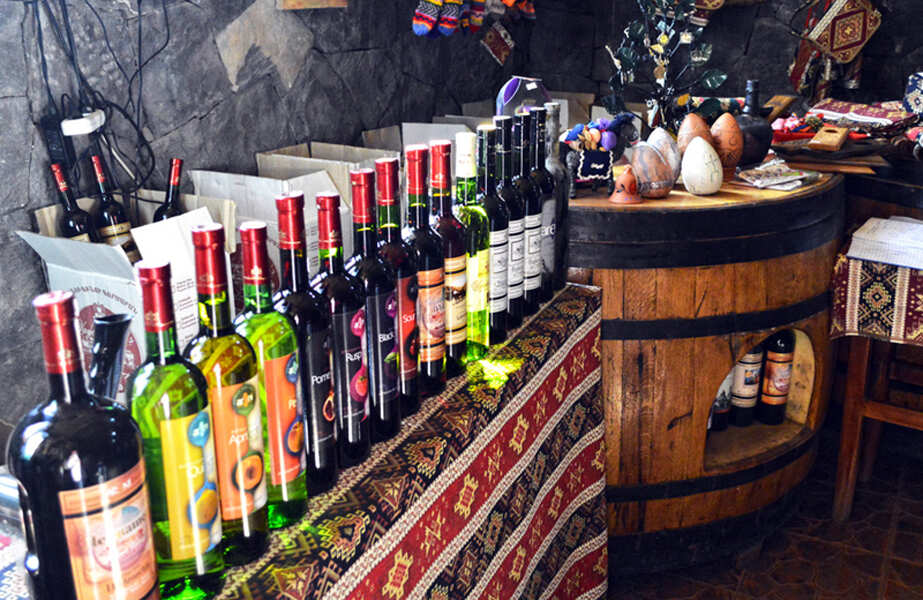 Экскурсия в Хор Вирап (гора Арарат)  - пещера Арени - Нораванк (18/18)