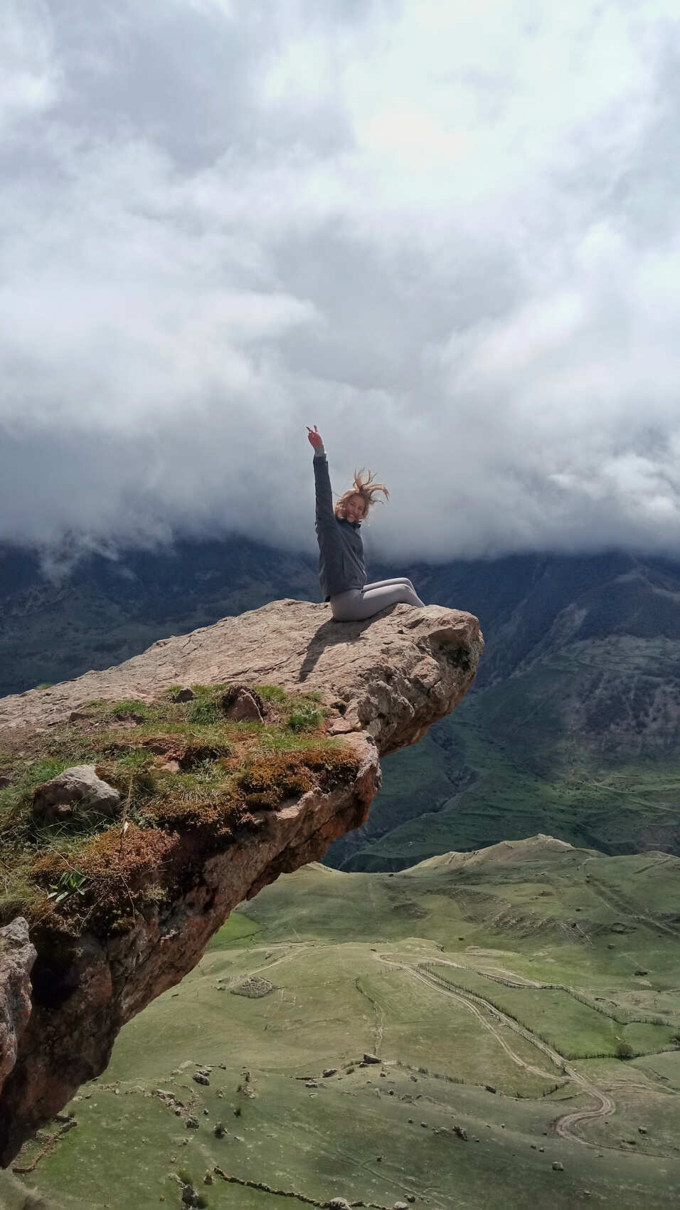 Язык Тролля и Голубые озёра, индивидуальный тур - экскурсия в Верхнюю Балкарию (25/26)