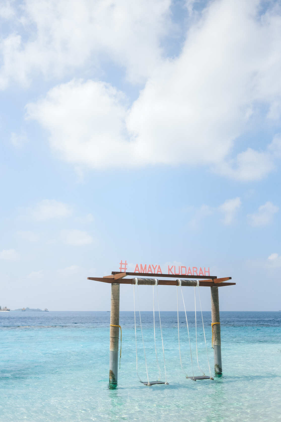 Мальдивы: 4 острова (локальный, 2 резорта и остров скатов)