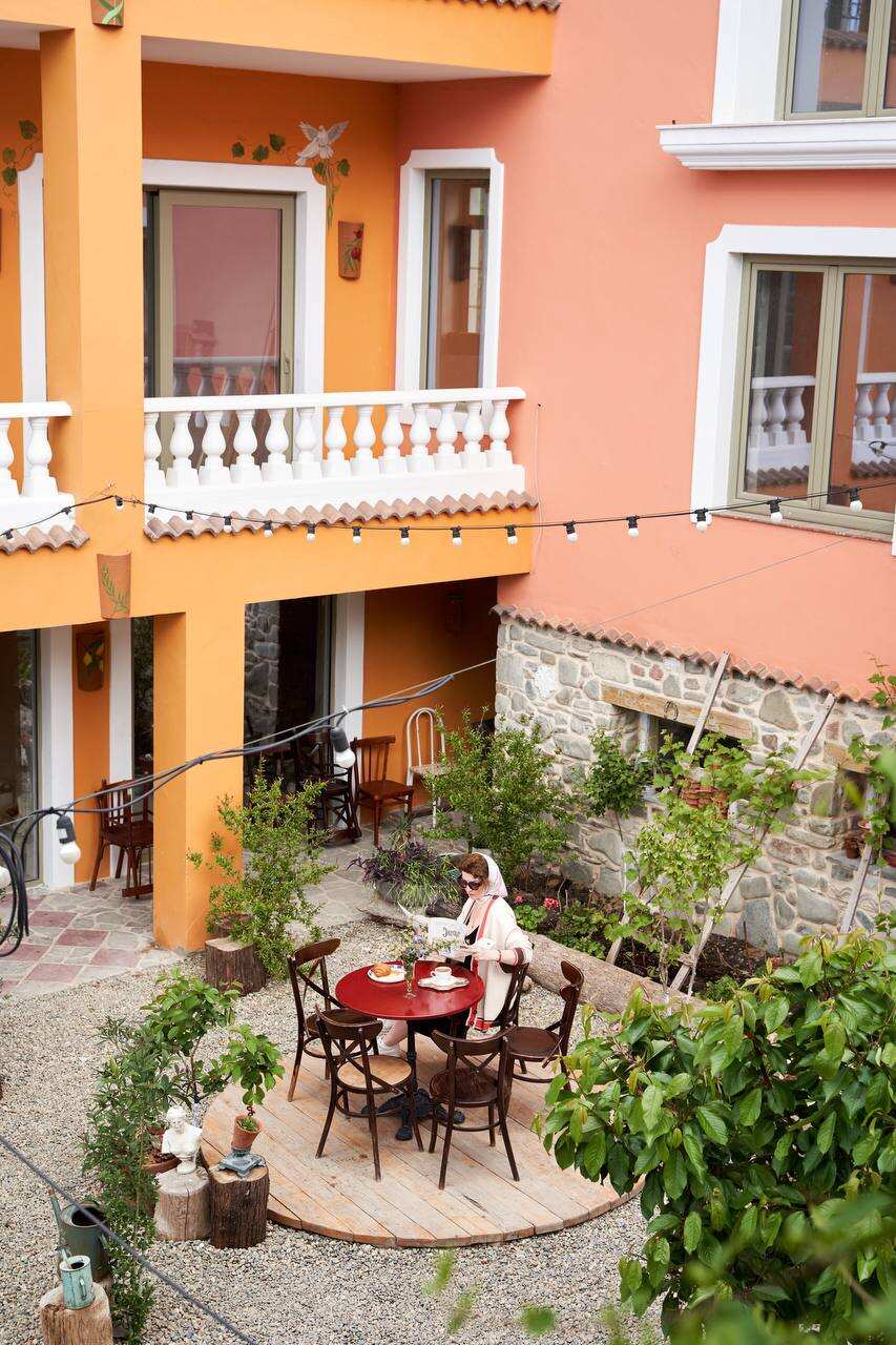 Девичник на Винодельнях: вино, яхта, жизнь у виноградников (20/45)