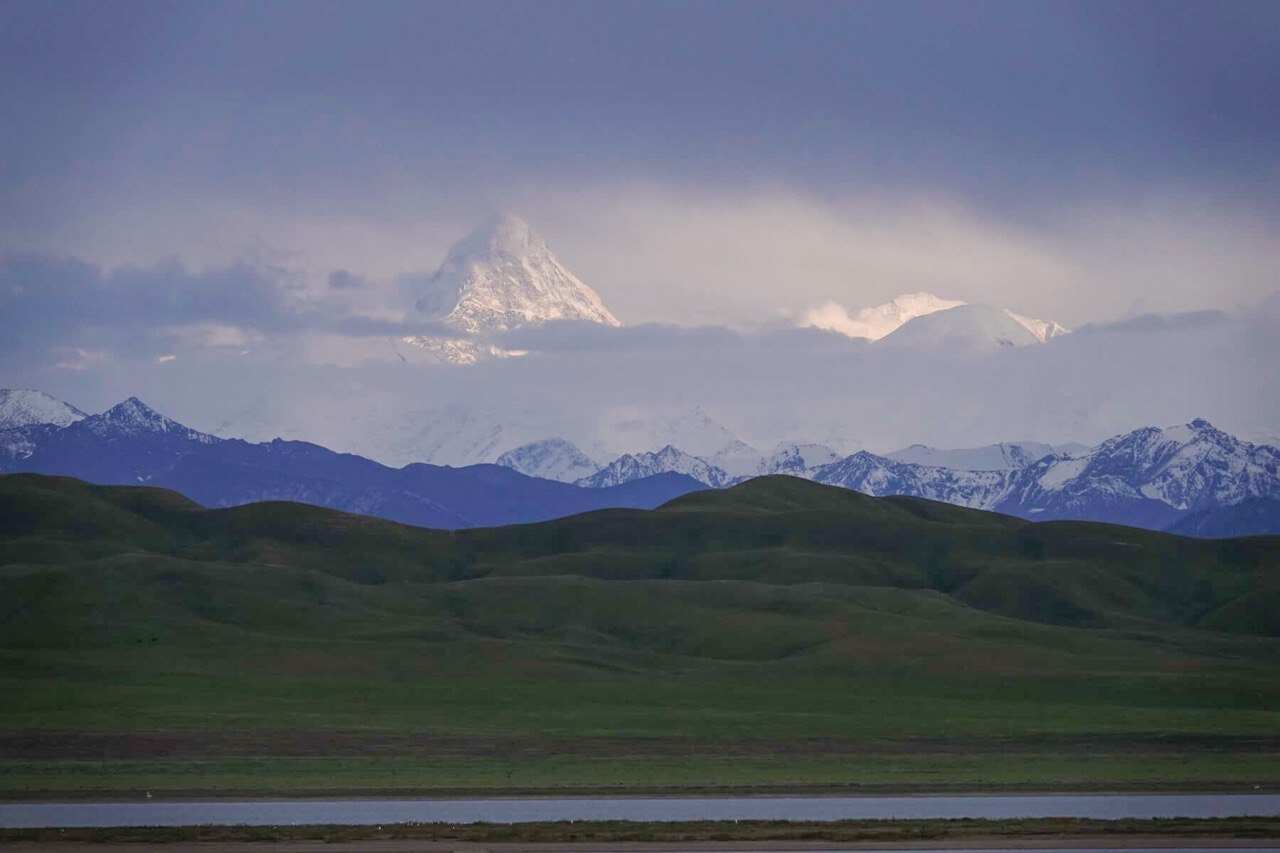 ВНЕ ПОПУЛЯРНЫХ МАРШРУТОВ (10/59)