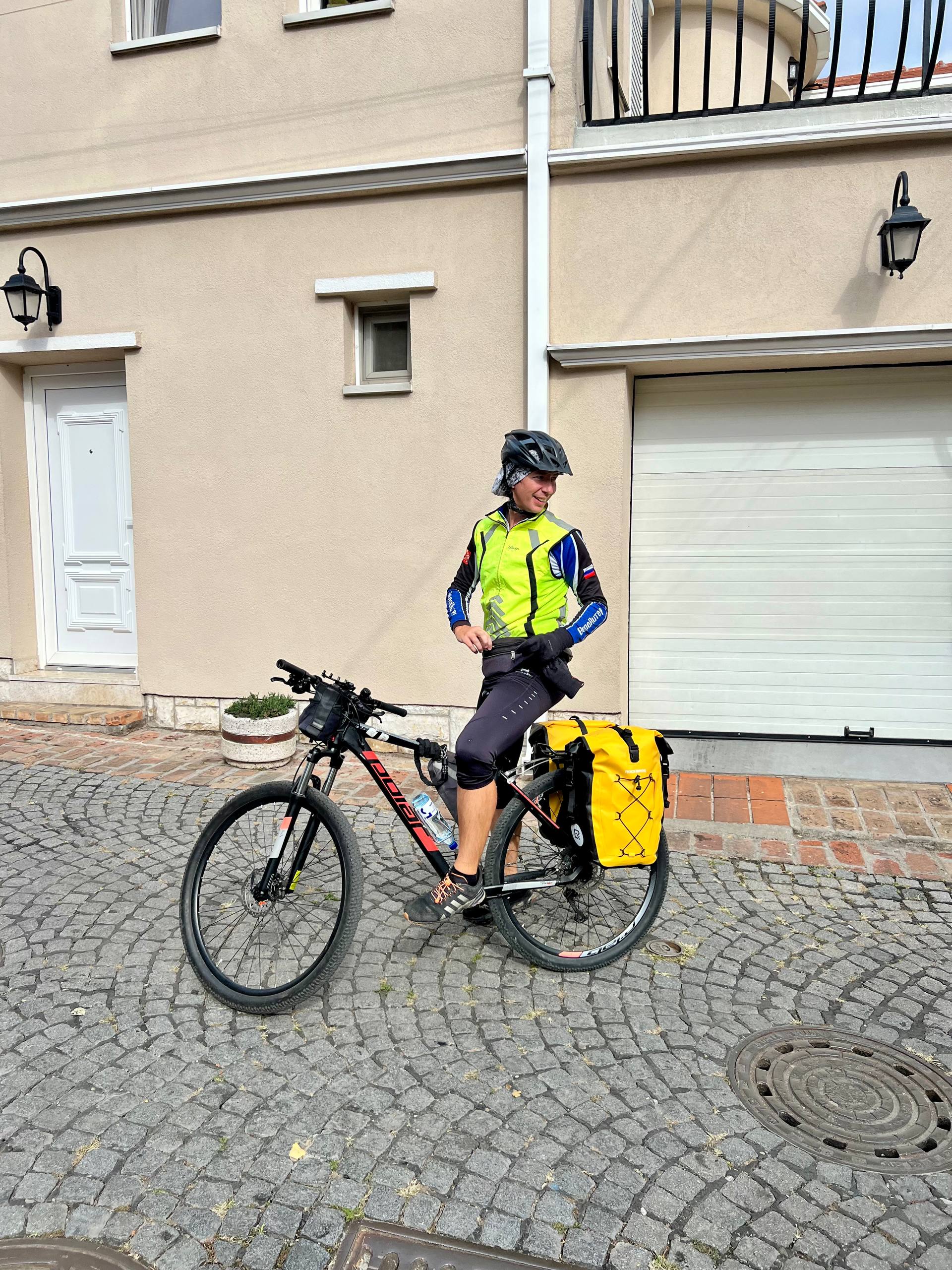 Люблю открывать новые горизонты и делиться ими с другими!