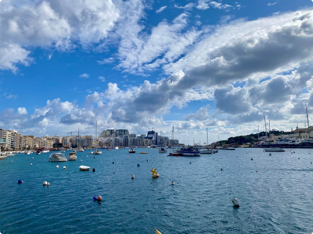 Лодки и здания