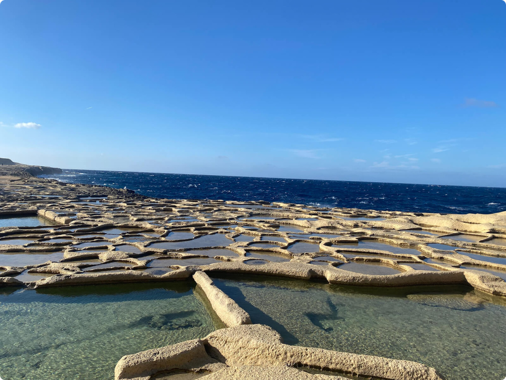 Лунки соляных бассейнов