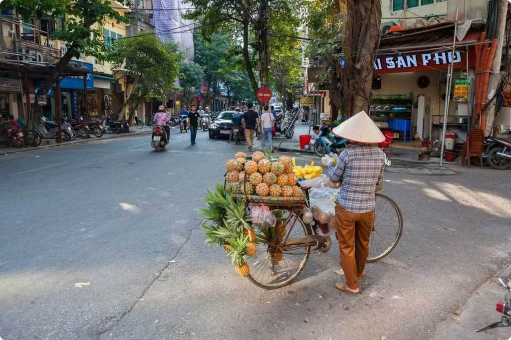 Велосипед с фруктами