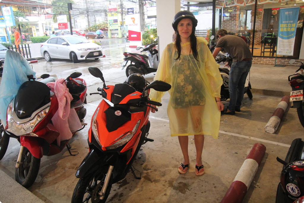 Девушка и байки