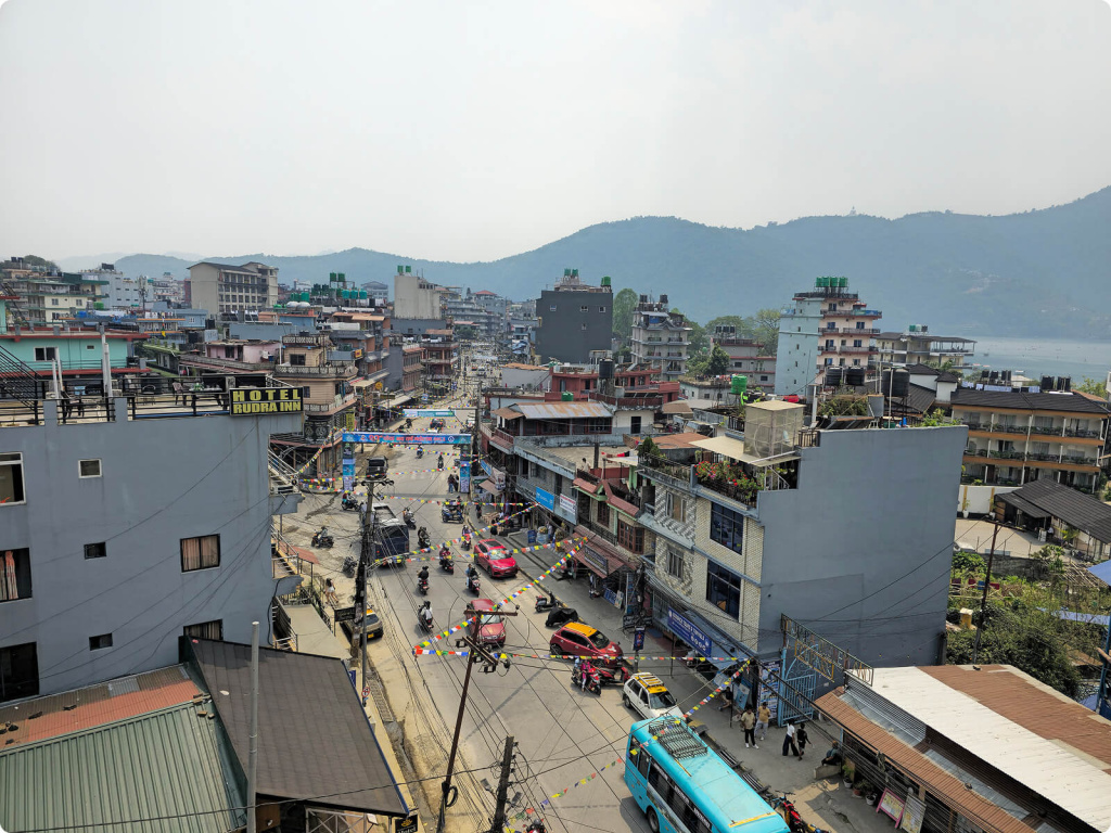 Улица и здания