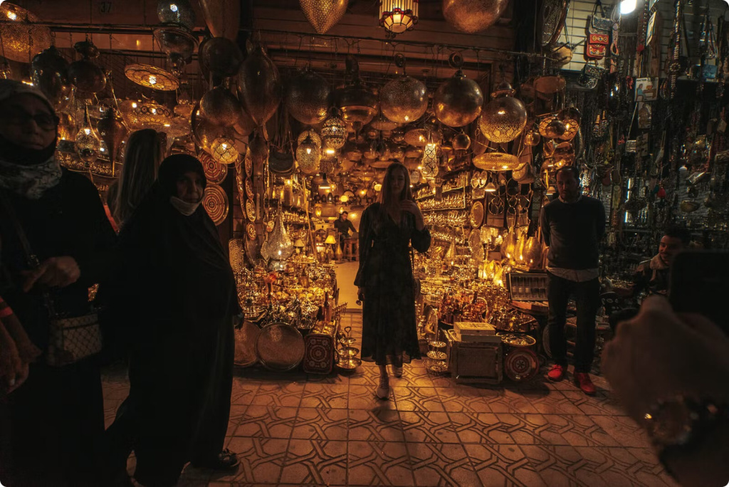 Лавка со светильниками