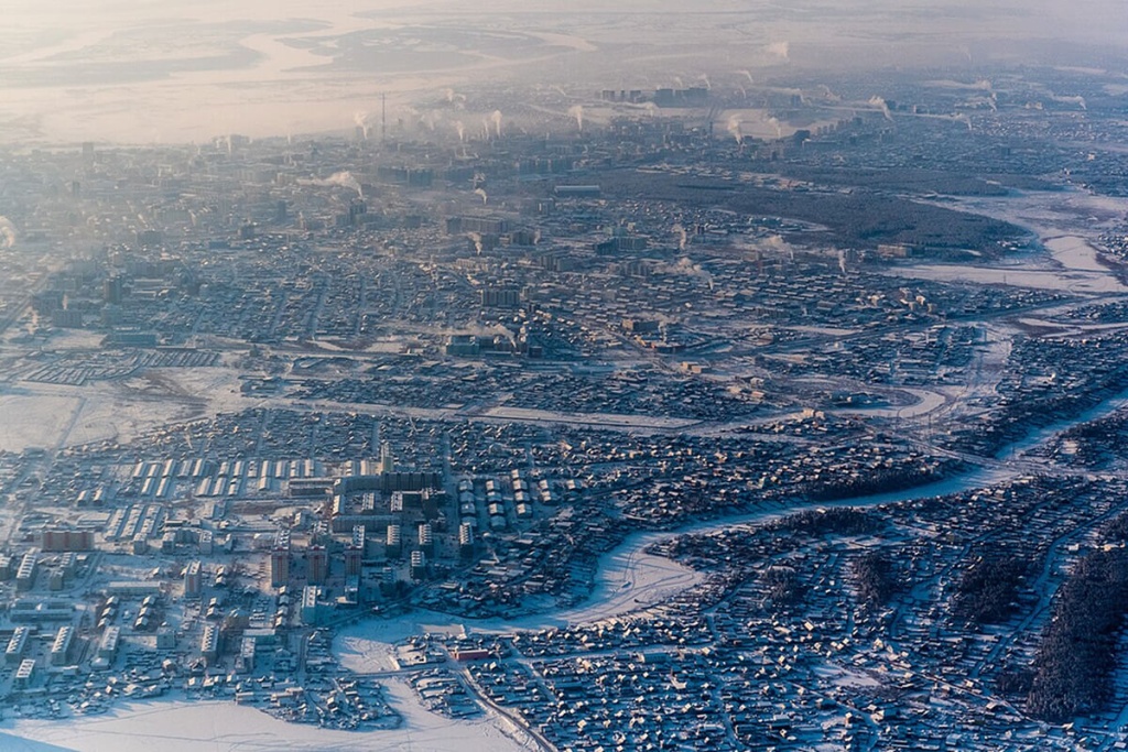 Город