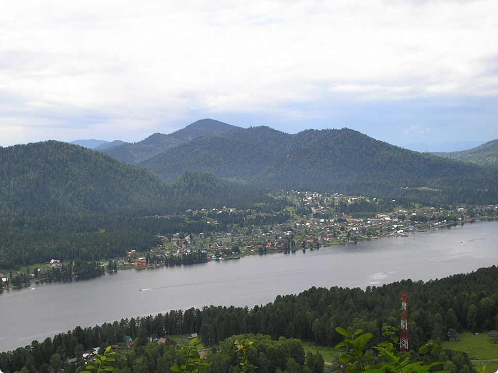 Река и горы