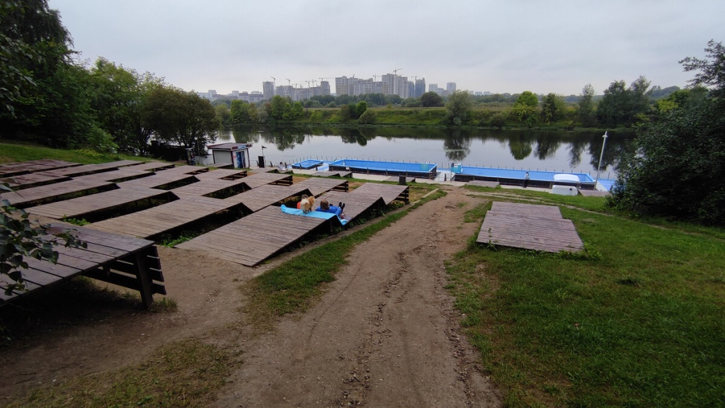 Река