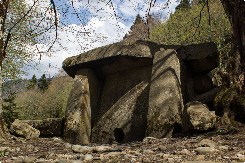 Дольмен