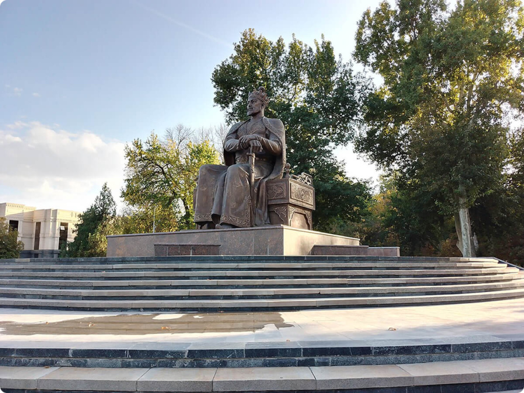 Памятник