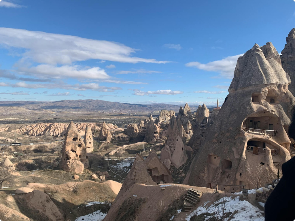 Город в скалах