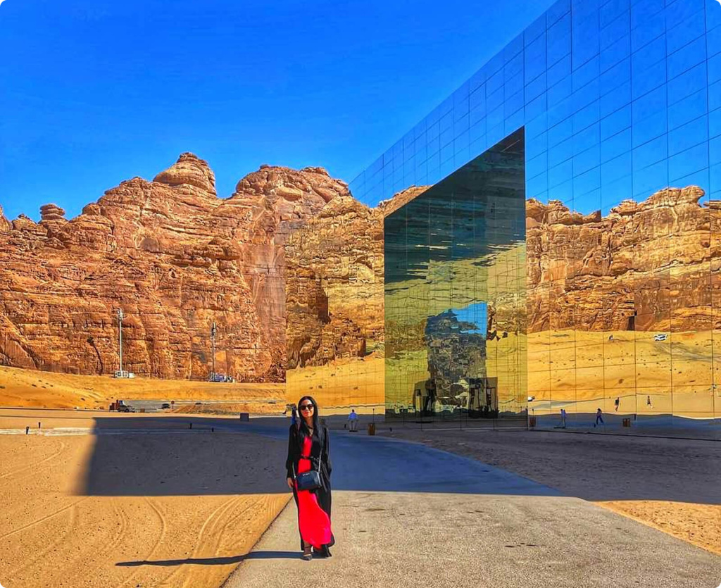 Стеклянное здание