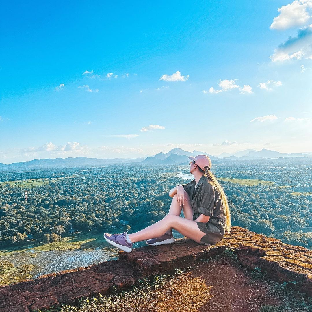 Wow! Цейлон! В погоне за приключениями: киты, горы, чай и святыни (3/96)