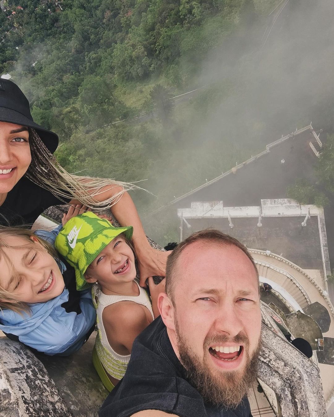 Wow! Цейлон! В погоне за приключениями: киты, горы, чай и святыни (48/96)