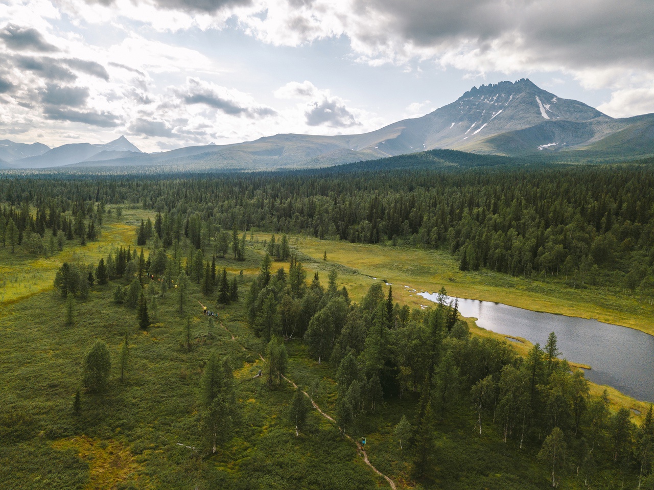 Приполярный Урал: горы Народная и Манарага (11/45)