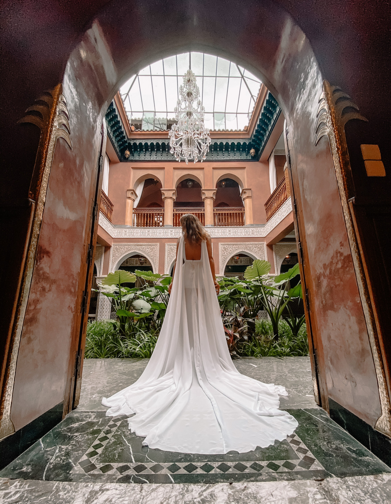 Девичник в Марокко (8/50)