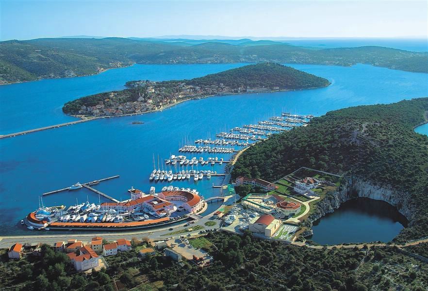 Лазурные Воды И Пальмы Хорватии Под Парусами (5/17)