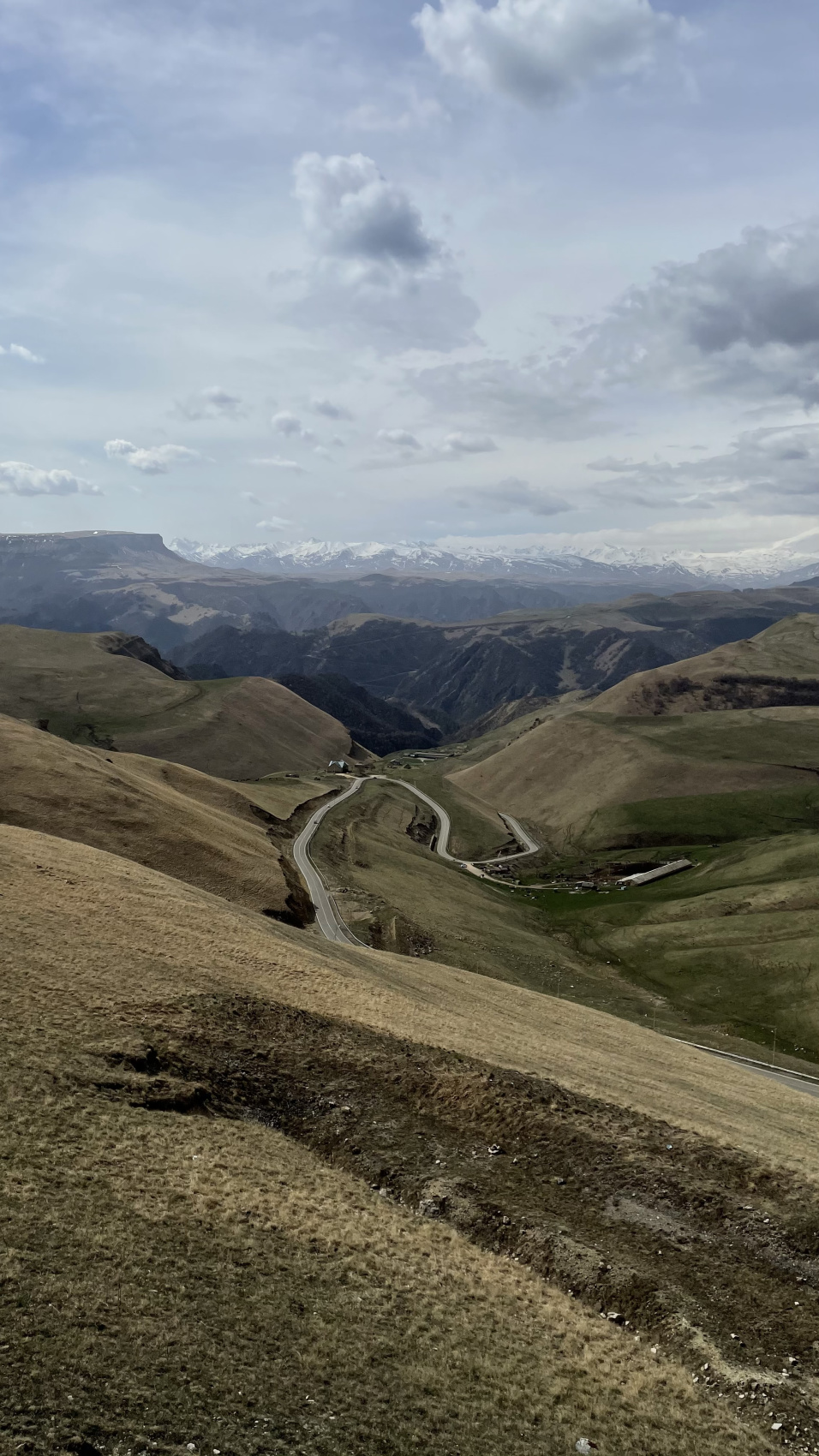 Приэльбрусье: трекинг в Архызе, проживание с альпаками, Бермамыт и полет на параплане (3/39)