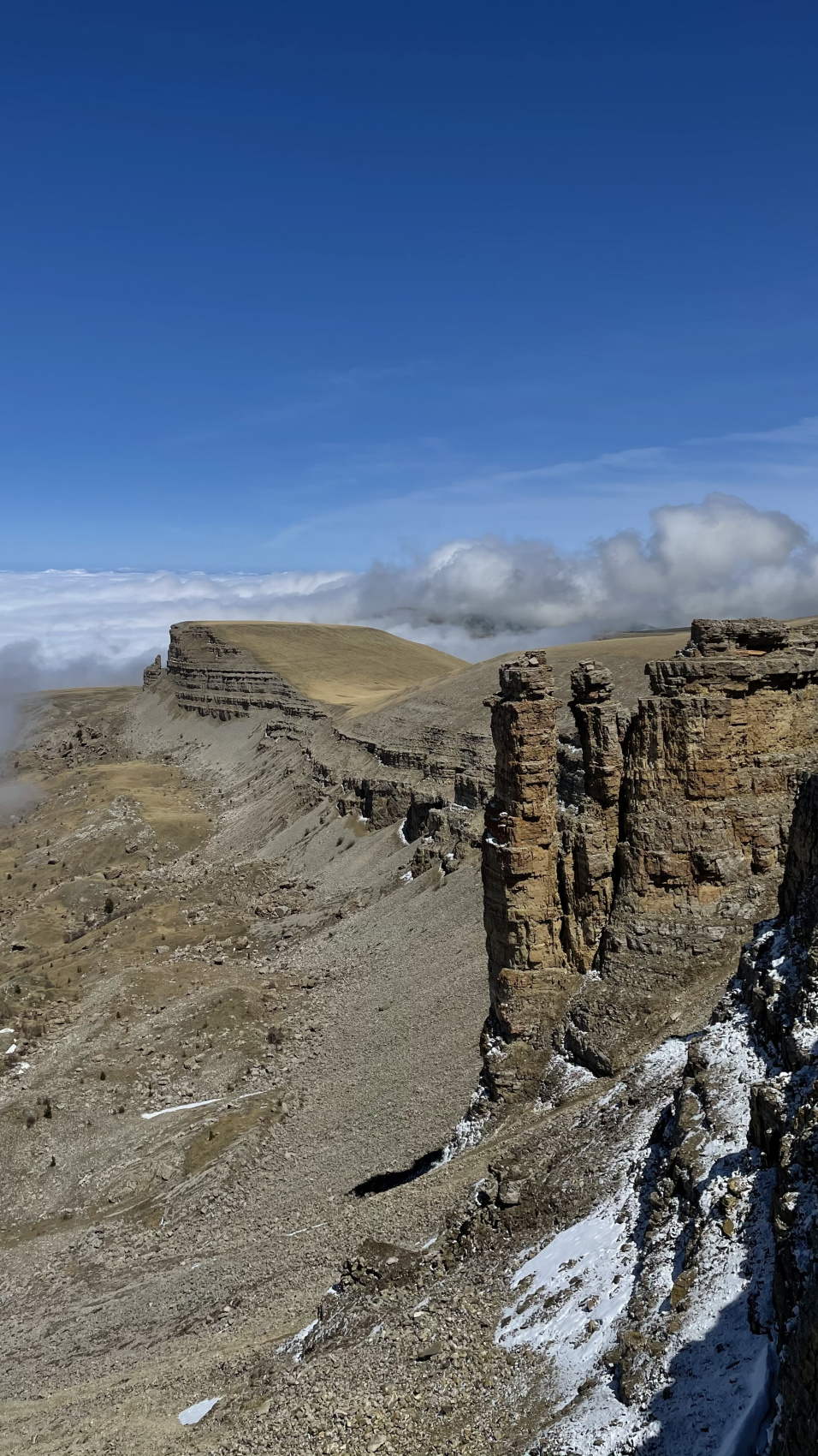 Приэльбрусье: трекинг в Архызе, проживание с альпаками, Бермамыт и полет на параплане (9/39)
