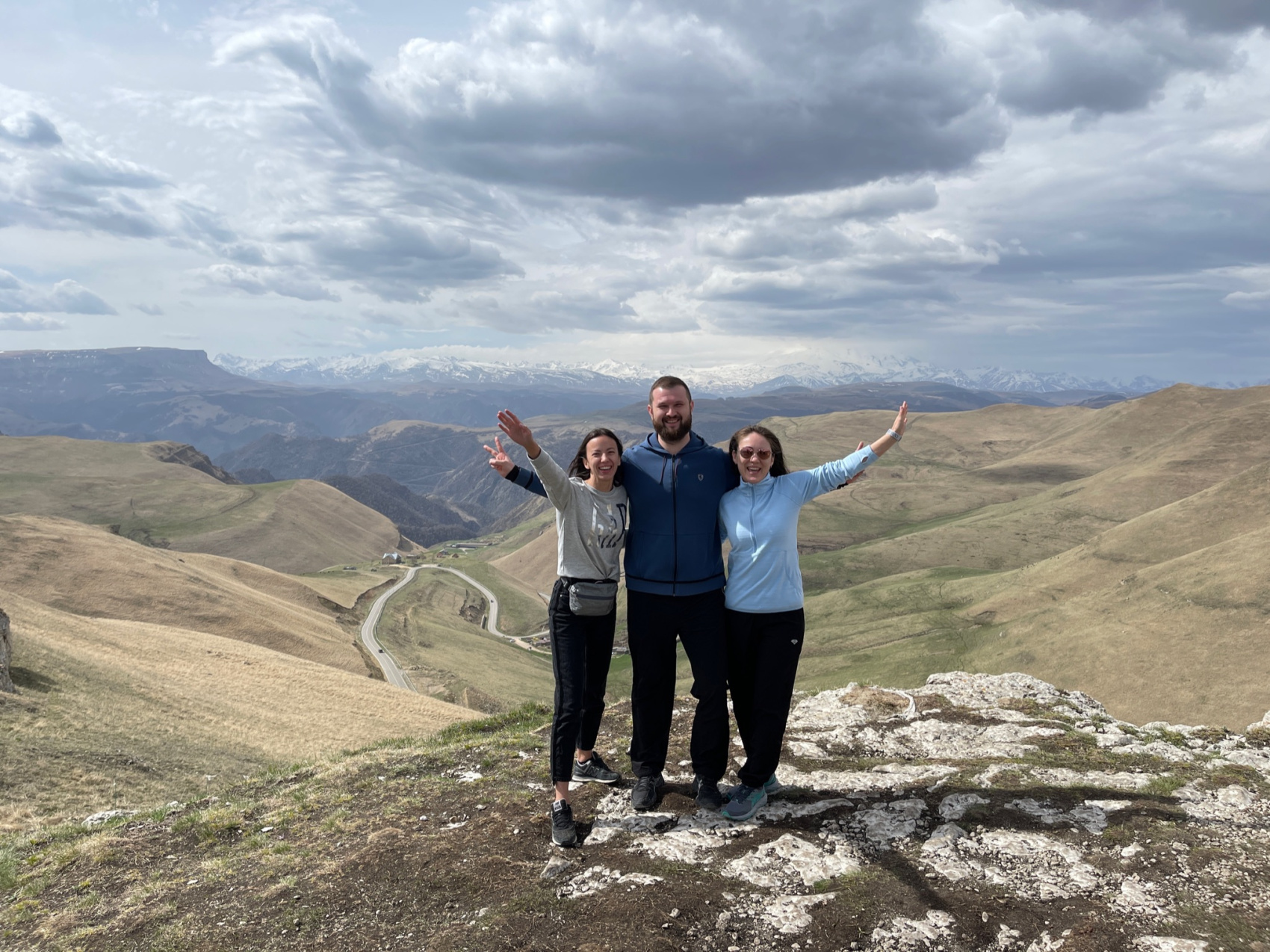Приэльбрусье: трекинг в Архызе, проживание с альпаками, Бермамыт и полет на параплане (7/39)