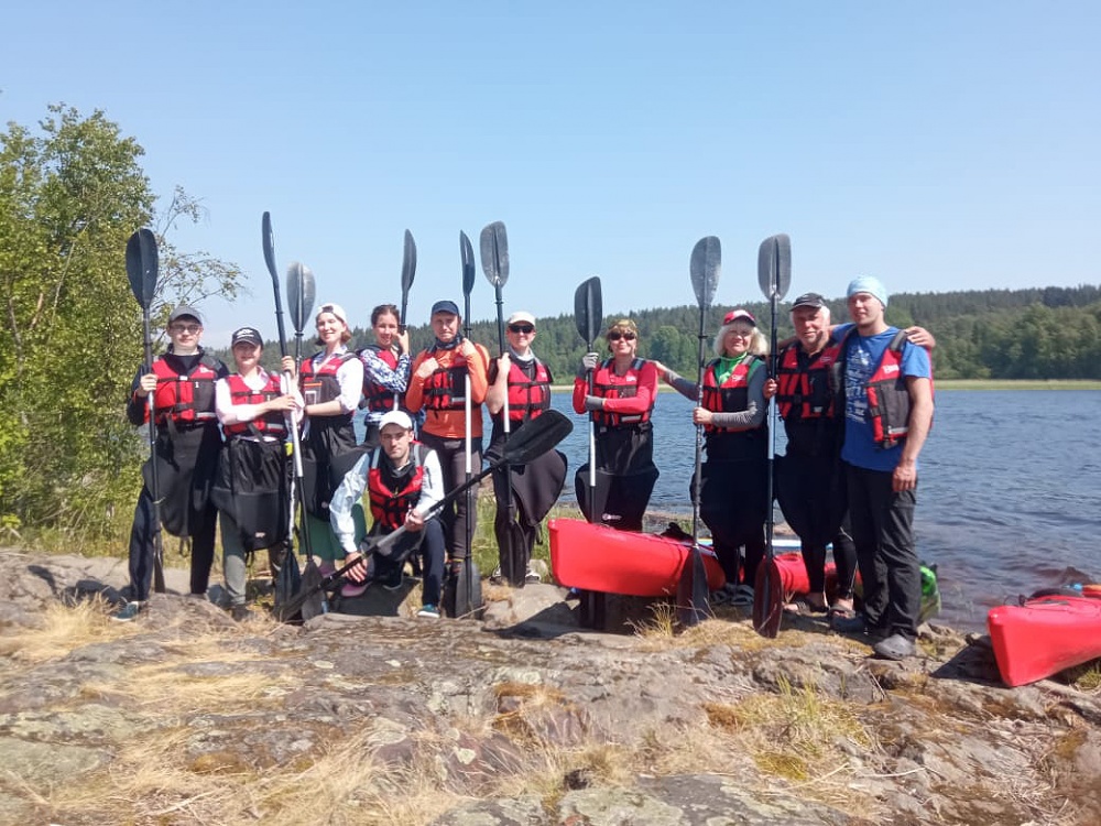 Сплав по Ладожскому озеру на морских каяках (3/22)