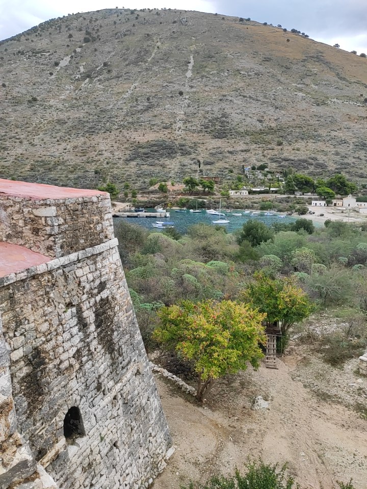   АЛБАНИЯ - полное погружение  (31/70)