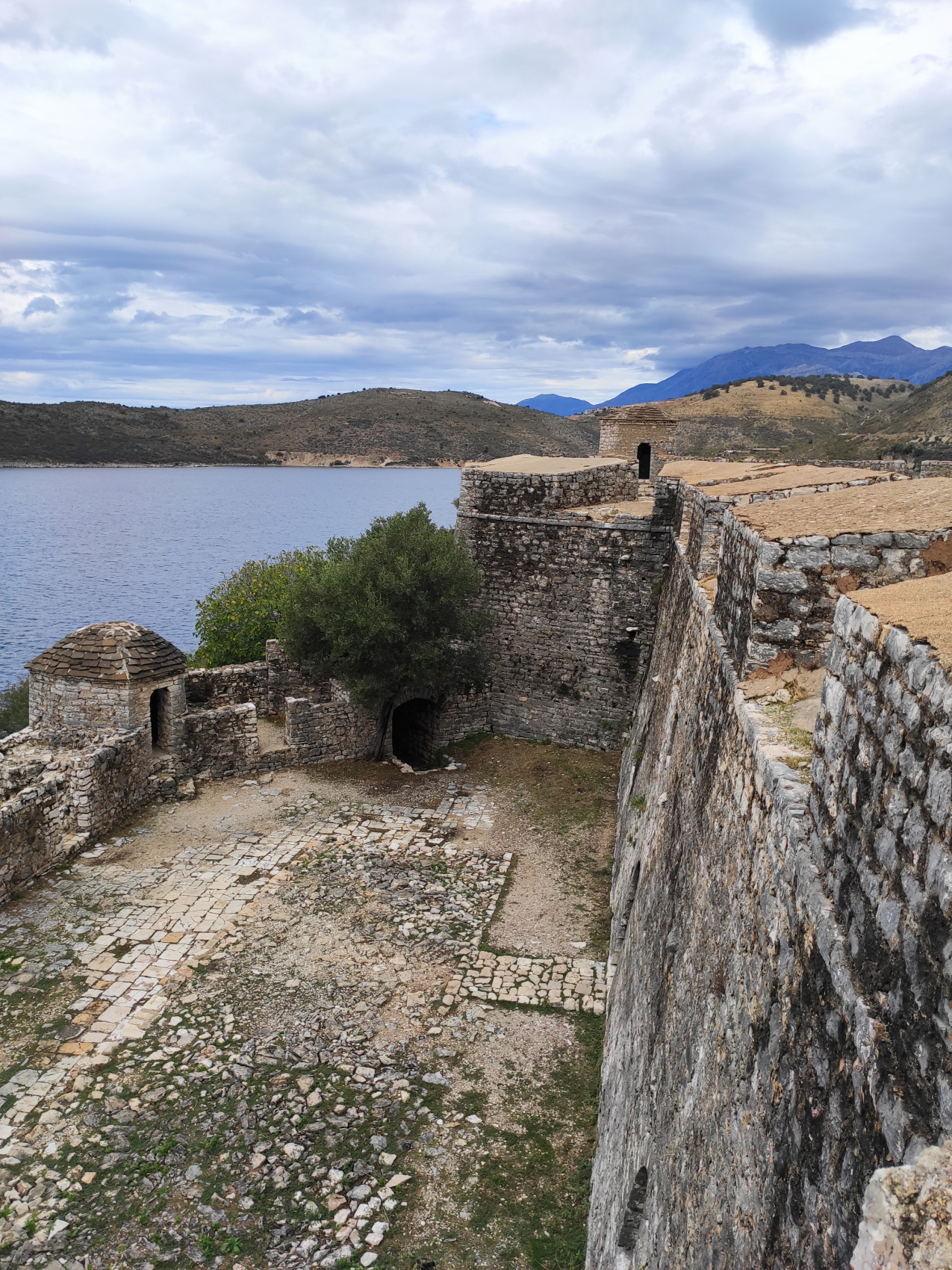   АЛБАНИЯ - полное погружение  (37/70)