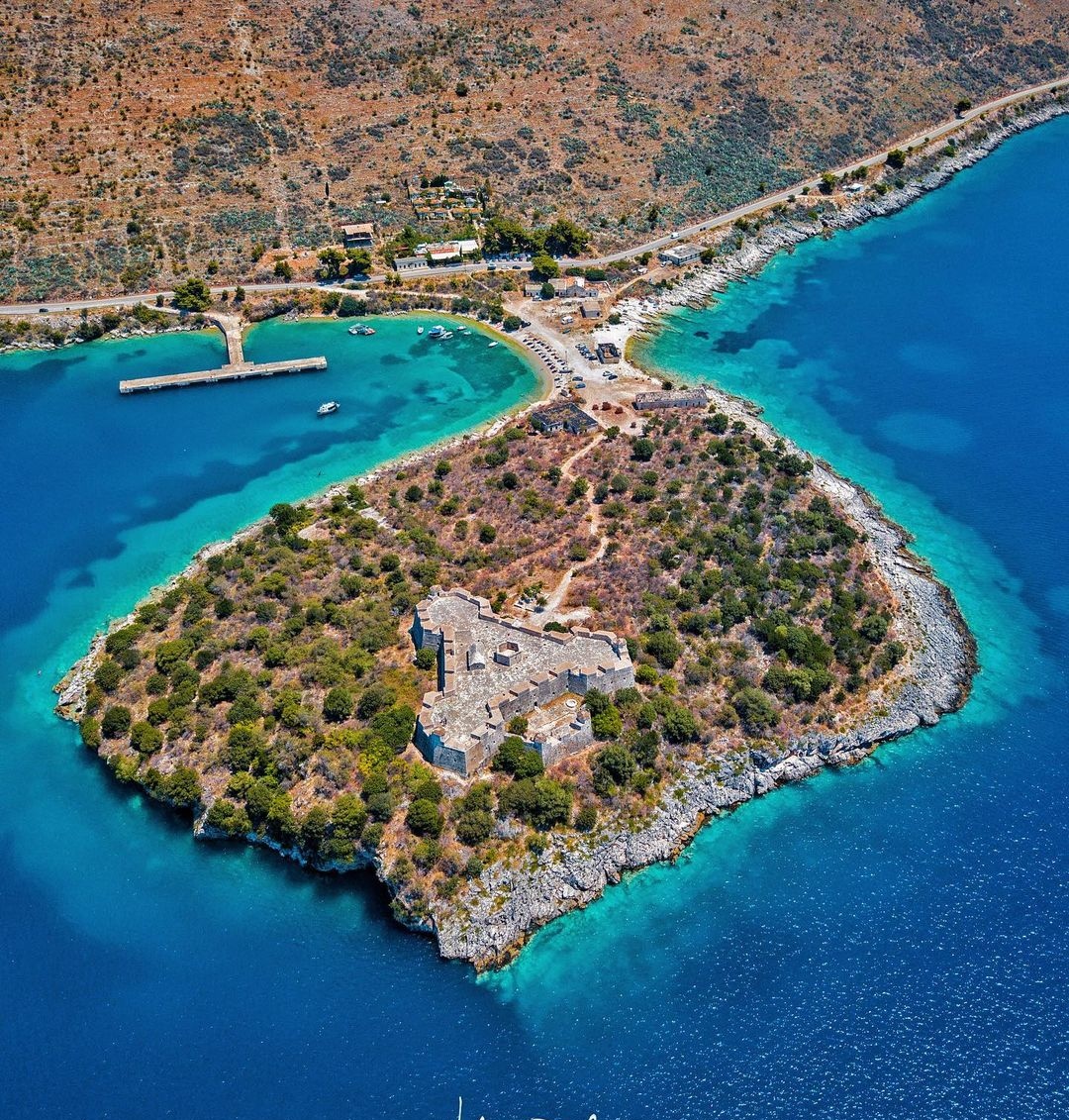   АЛБАНИЯ - полное погружение  (2/70)