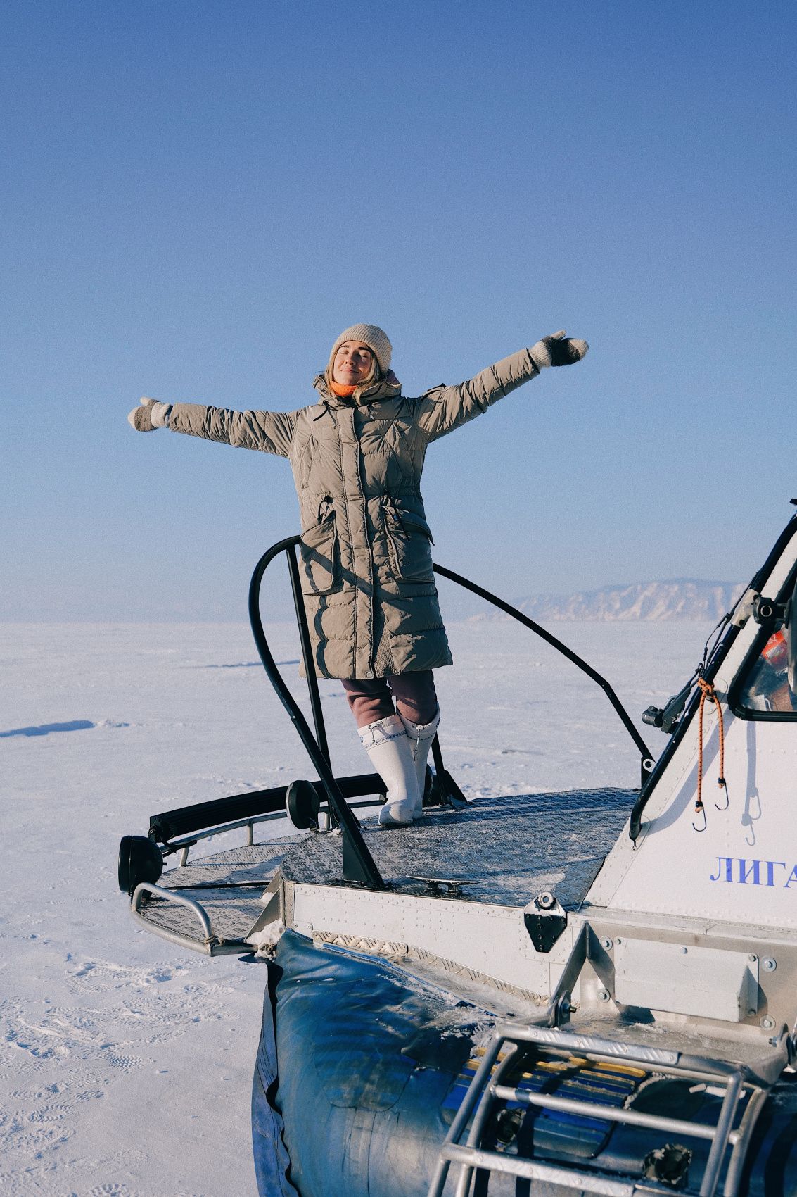 На коньках по льду Байкала: Ольхон, хивусы и собачьи упряжки (8/44)