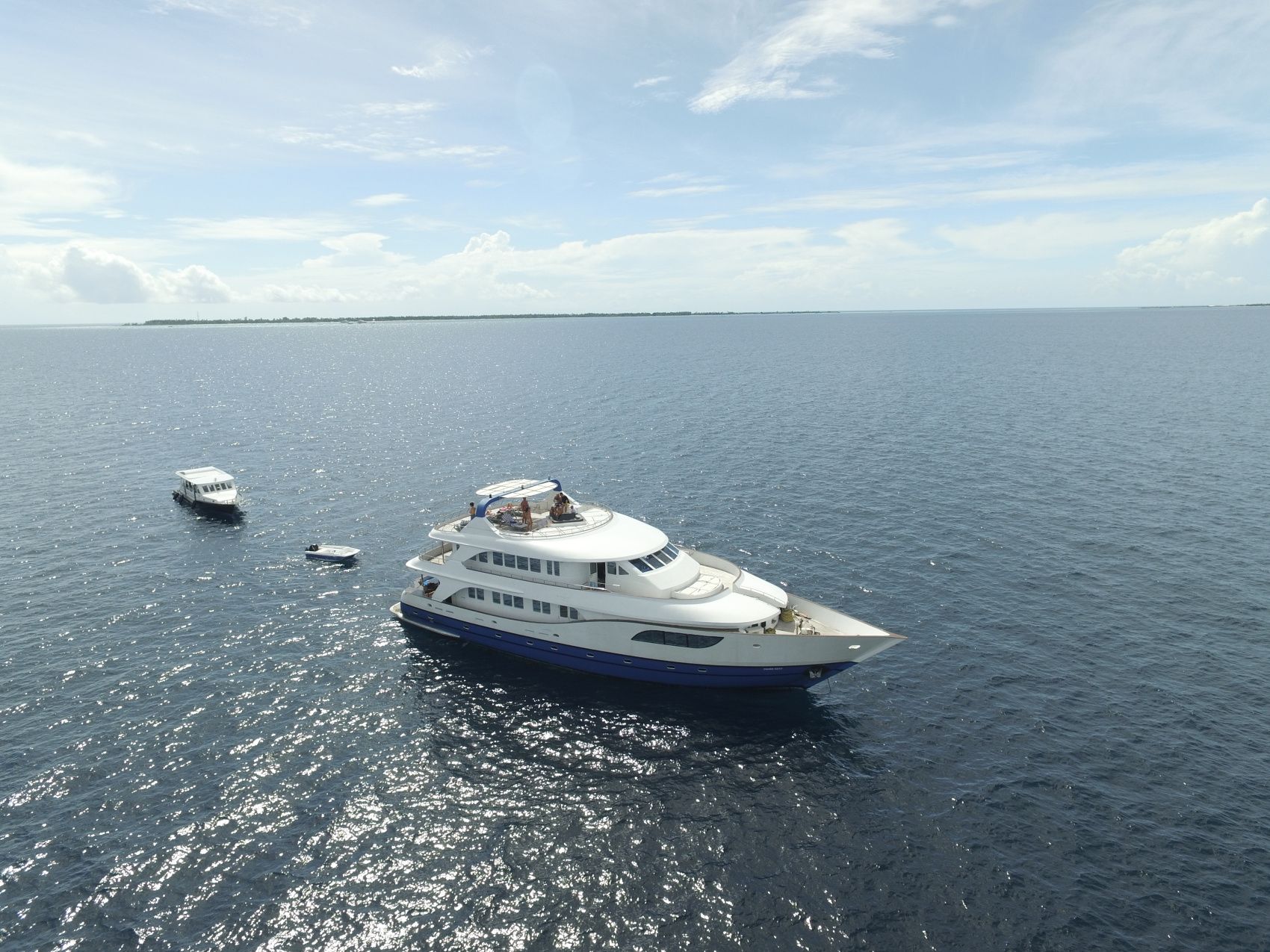 Релакс-круиз на супер-яхте по Мальдивам