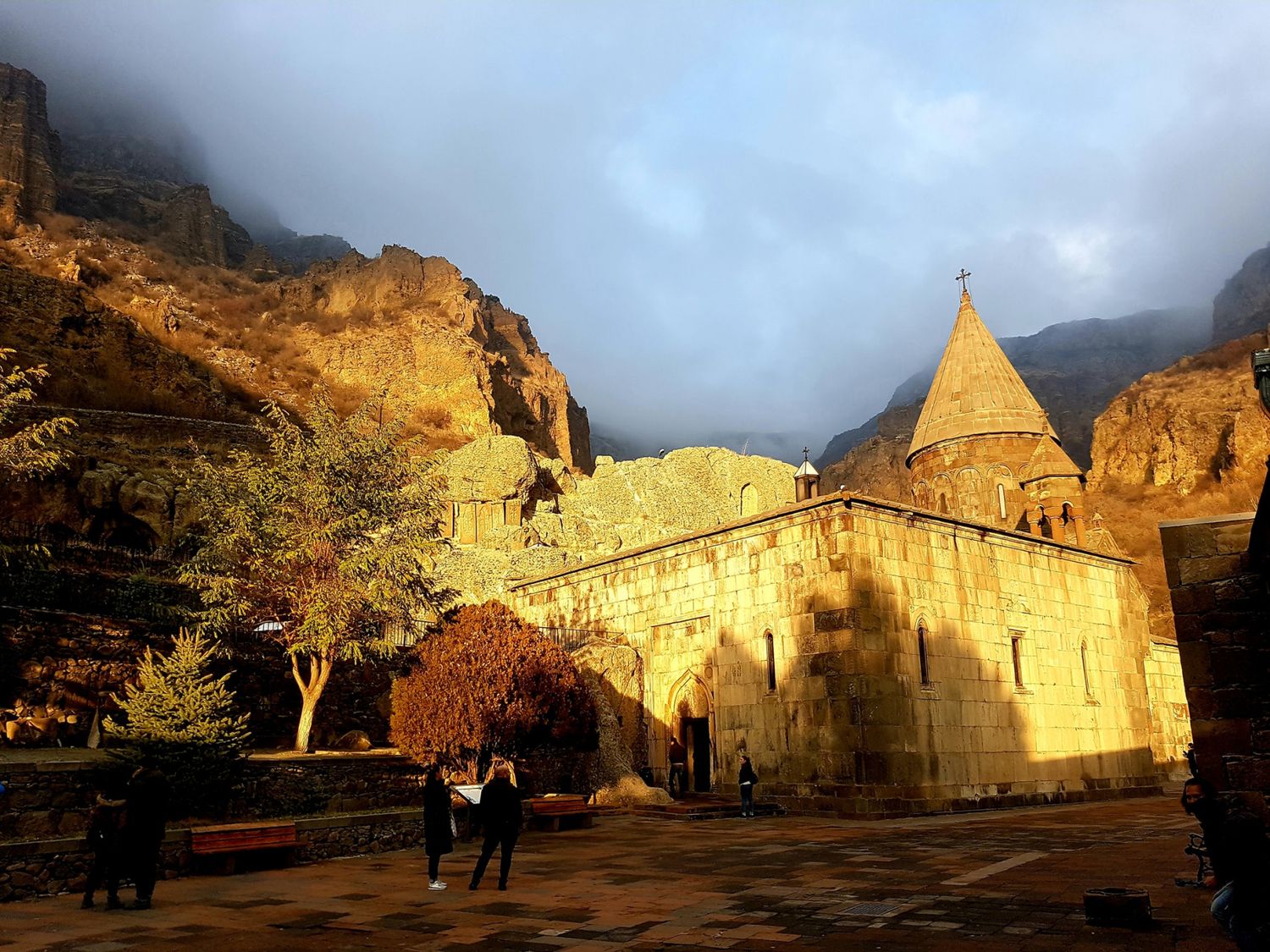 Осеннее солнце Армении (21/48)