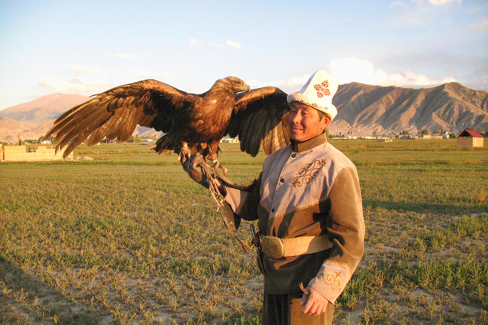 Невероятный Кыргызстан на максималках от Бишкека до Памира с внутр.перелетом (2/90)