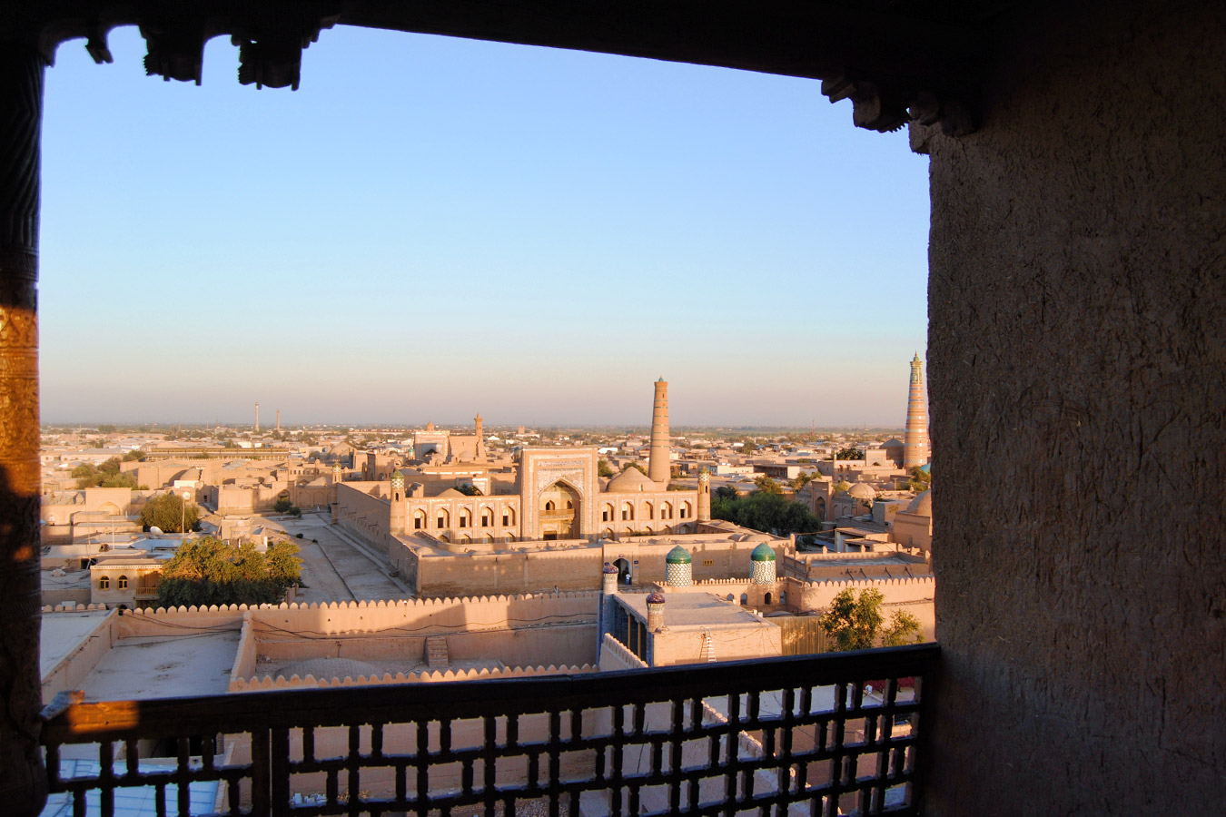 Путешествие по 5 золотым городам империи Тимуридов: от Хивы до Ташкента. (39/73)