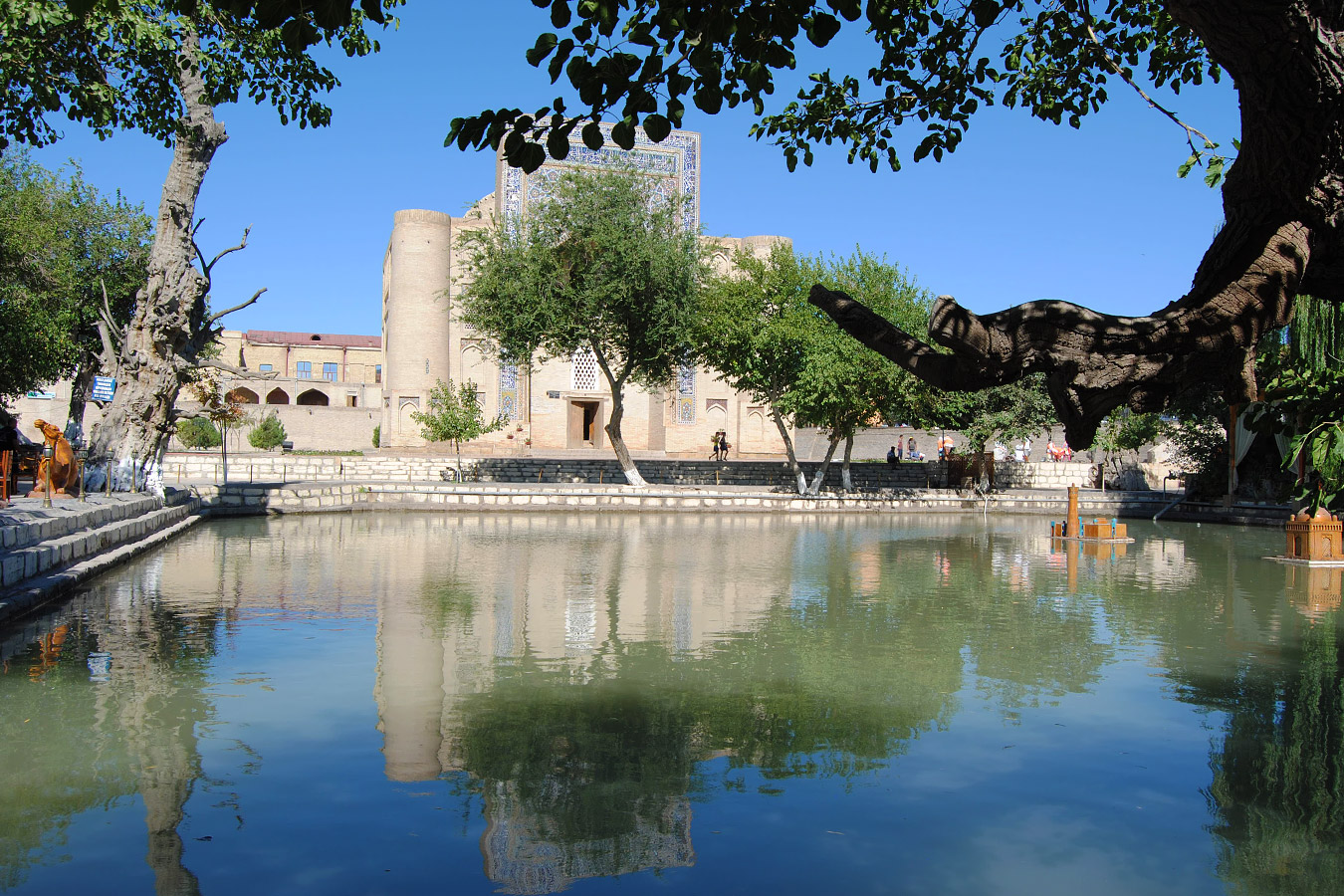 Имперские Города Эпохи Тамерлана: Ташкент, Самарканд, Бухара, Гиждуван. (26/73)