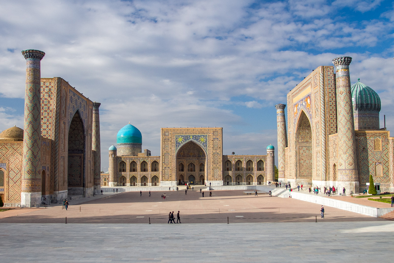 Имперские Города Эпохи Тамерлана: Ташкент, Самарканд, Бухара, Гиждуван. (14/73)