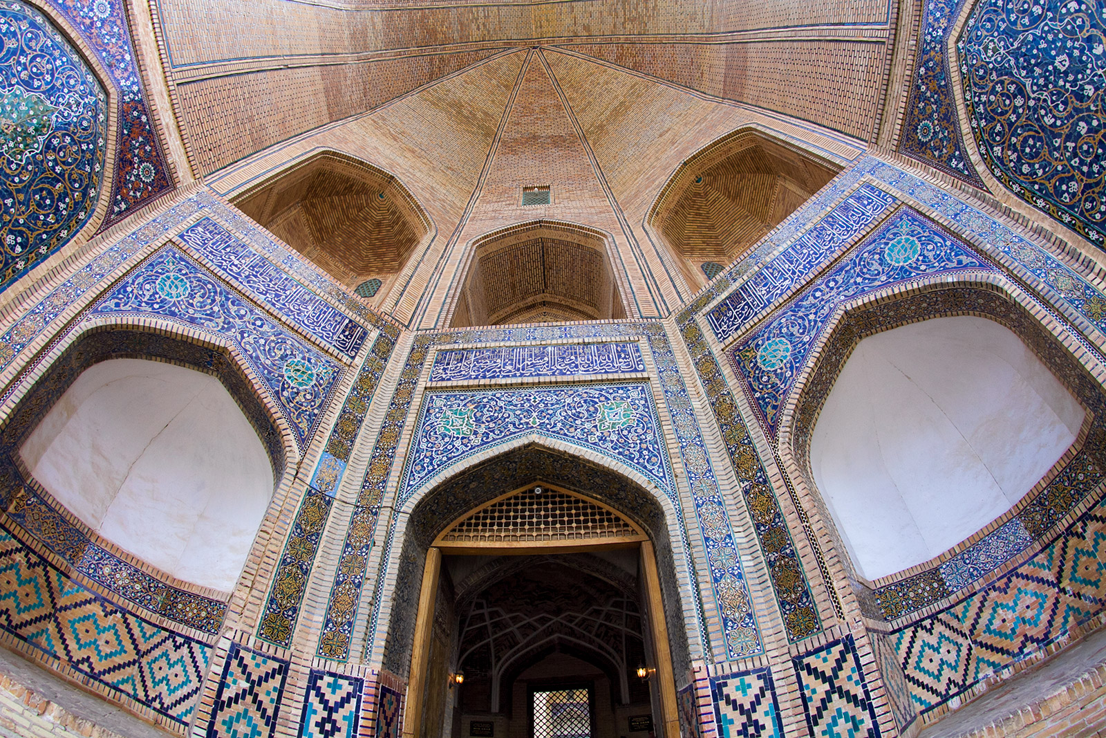 Имперские Города Эпохи Тамерлана: Ташкент, Самарканд, Бухара, Гиждуван. (36/73)