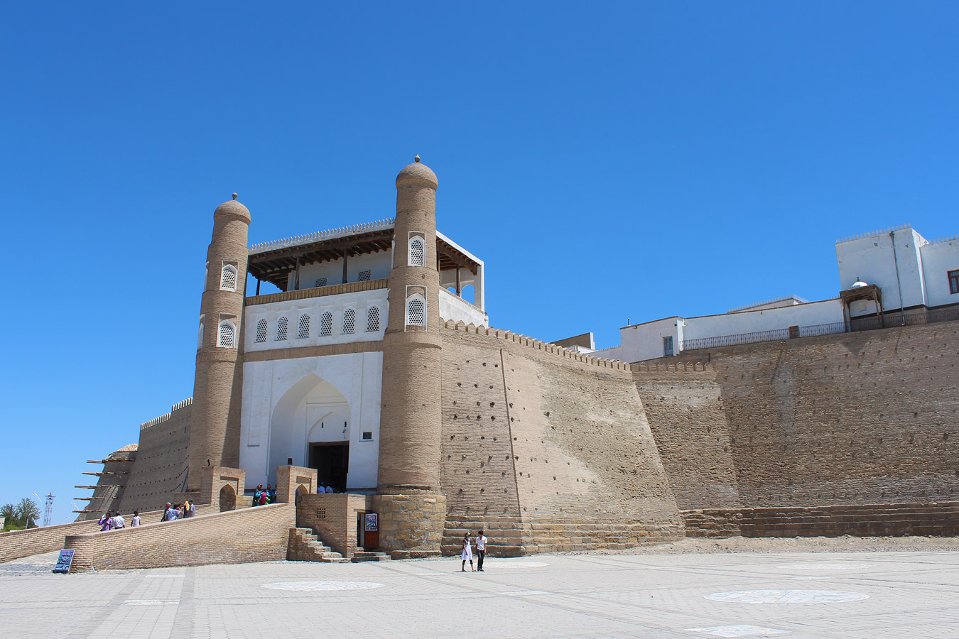 Имперские Города Эпохи Тамерлана: Ташкент, Самарканд, Бухара, Гиждуван. (6/73)