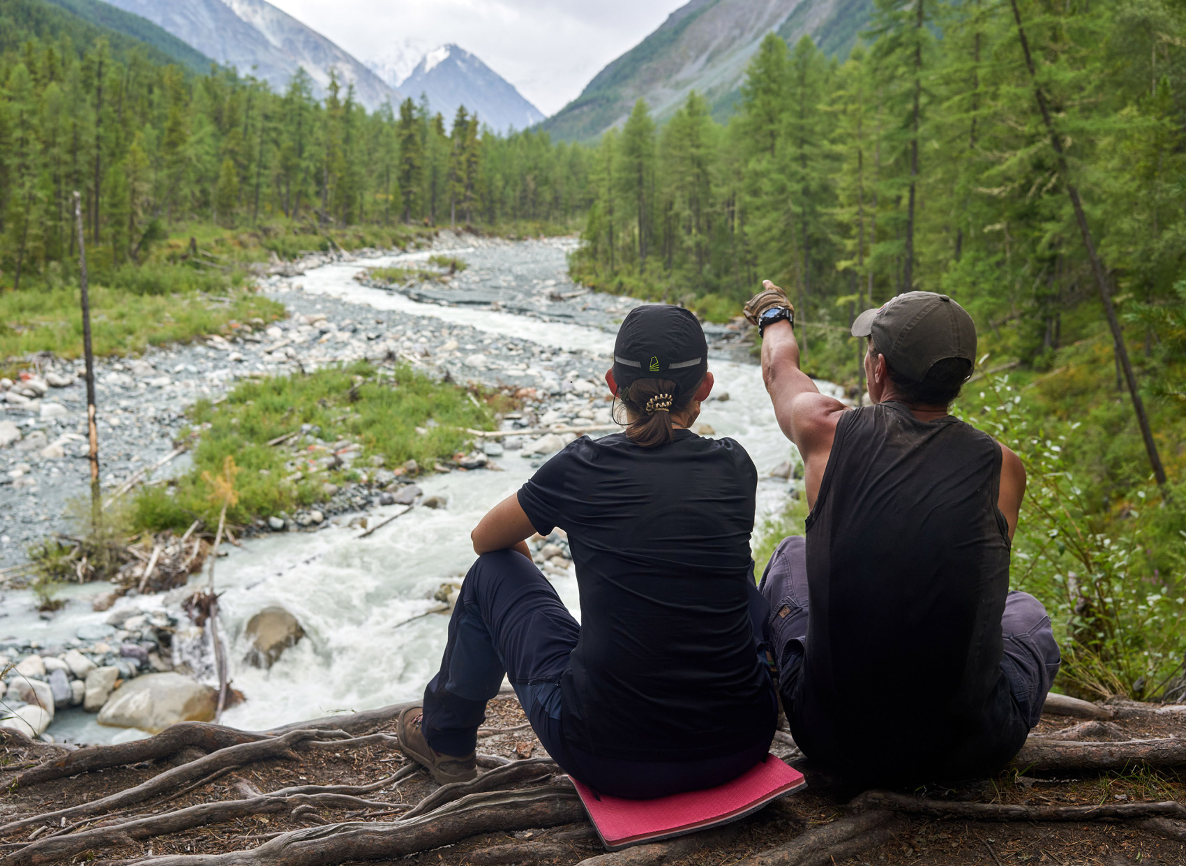 Треккинг к базовому лагерю Белухи (10/78)