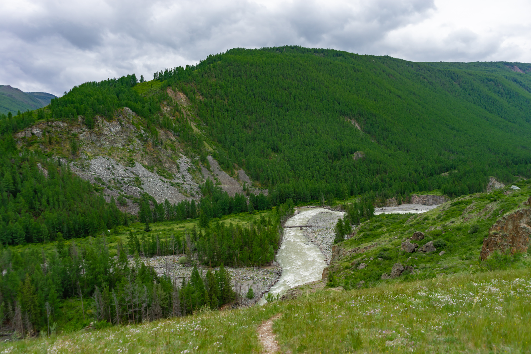Треккинг в долину Маашей и озерам Каракабак (10/76)
