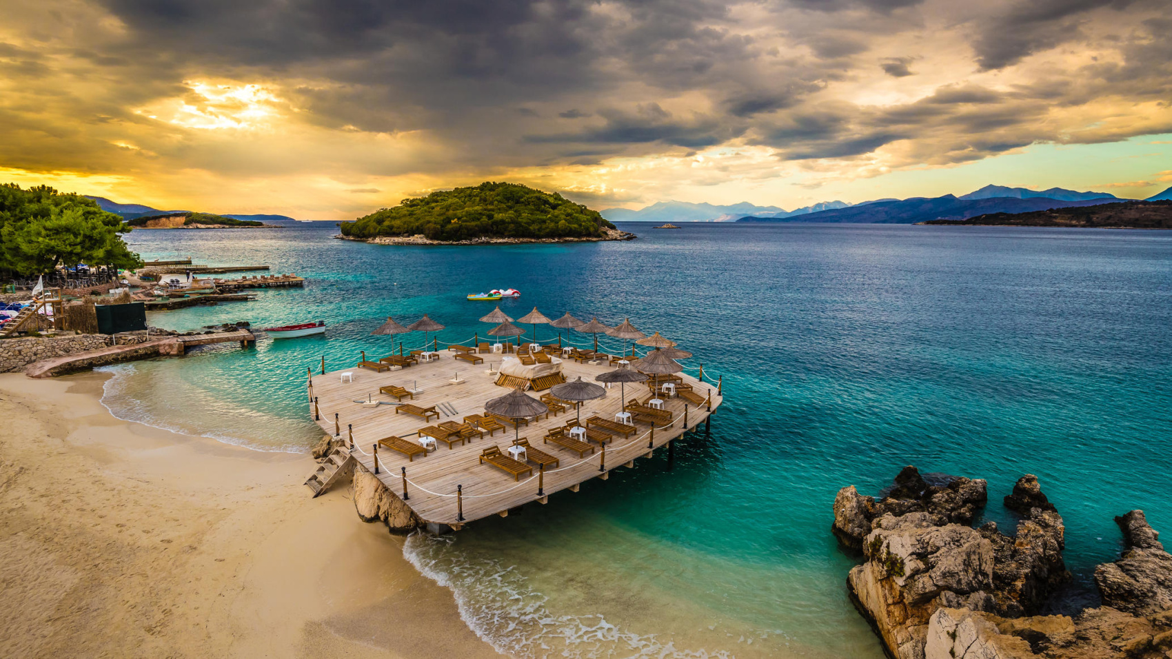 Албанские каникулы (12/56)