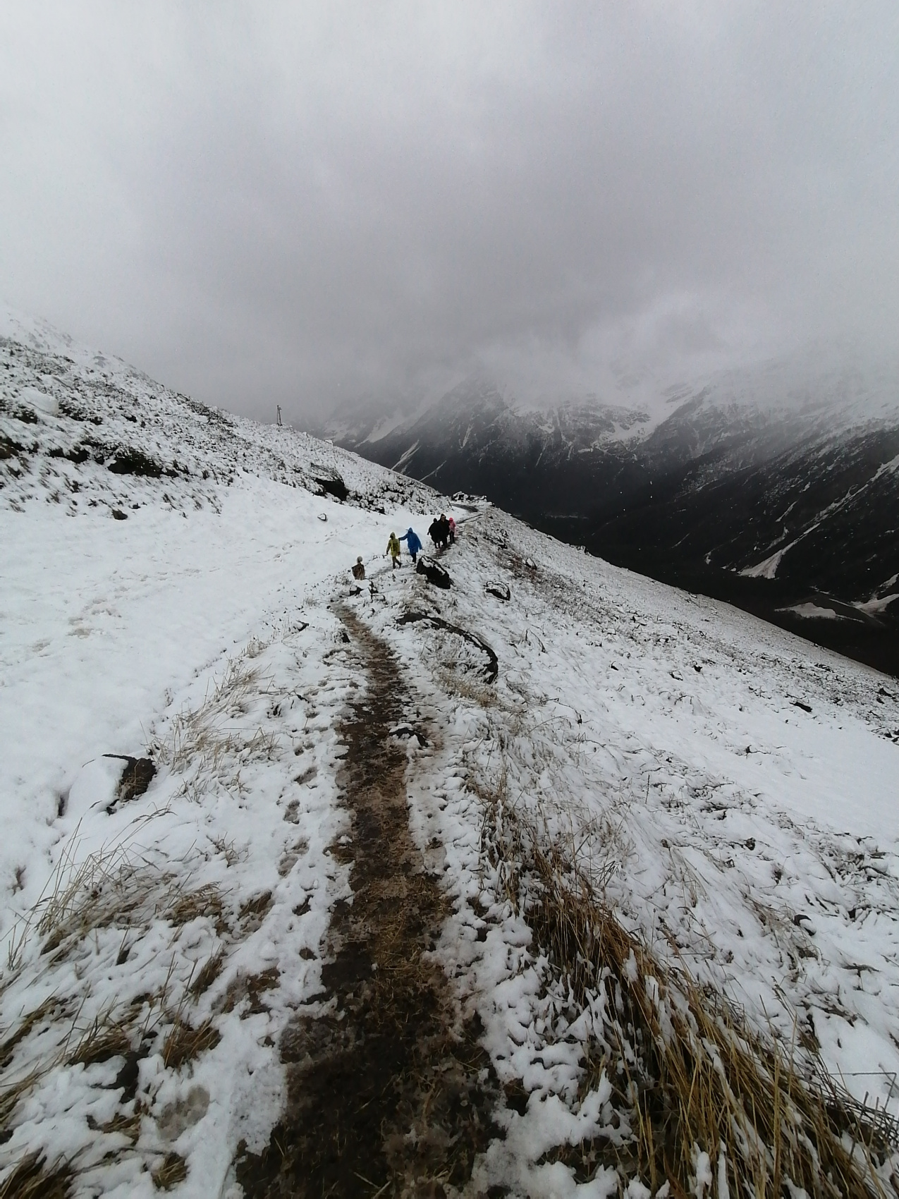 Полная перезагрузка. Твой Эльбрус. 5 дней не тяжелого трекинга (мини-группа) (12/99)